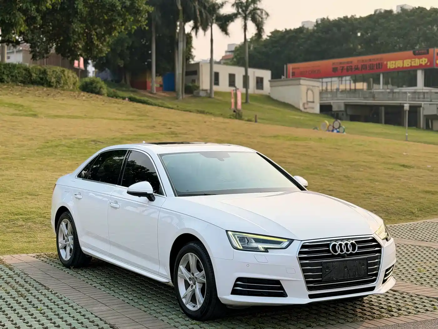 Audi A4L 2018 30th Anniversary 40 TFSI Progressive фото 3