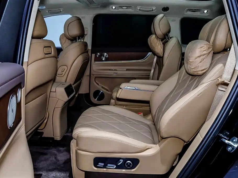 AITO Wenjie AITO M9 2025 Extended Range Ultra 52kWh 6-Seater фото 8