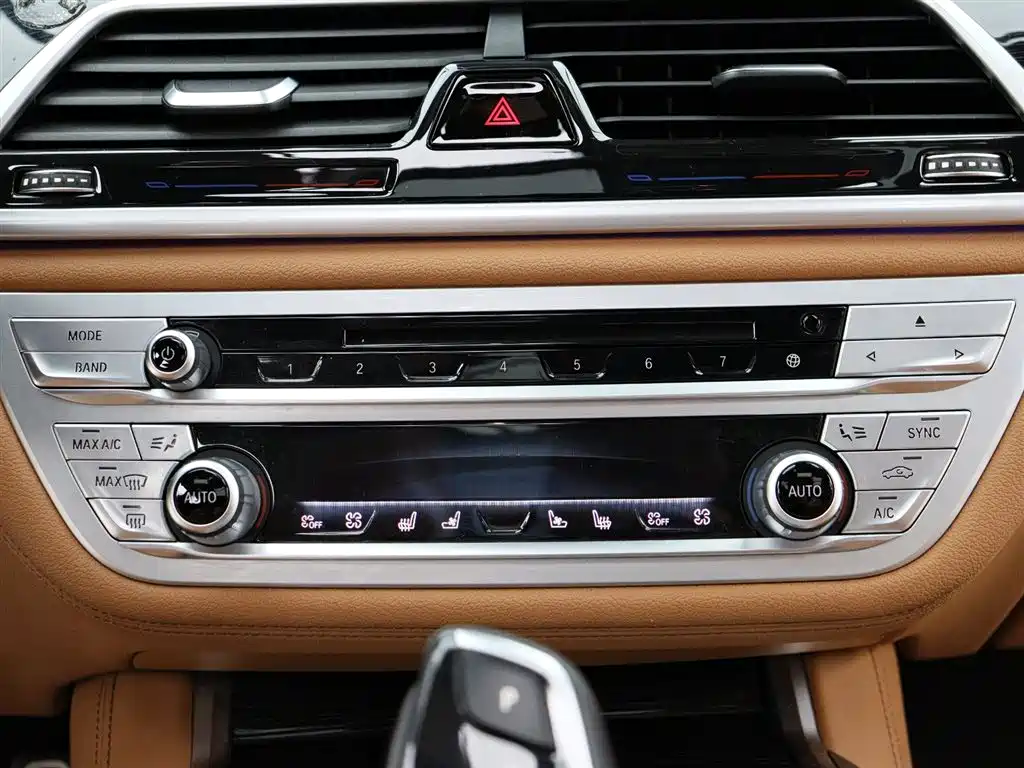 BMW 7 Series 2018 730Li Premium Type M Sport Package фото 20