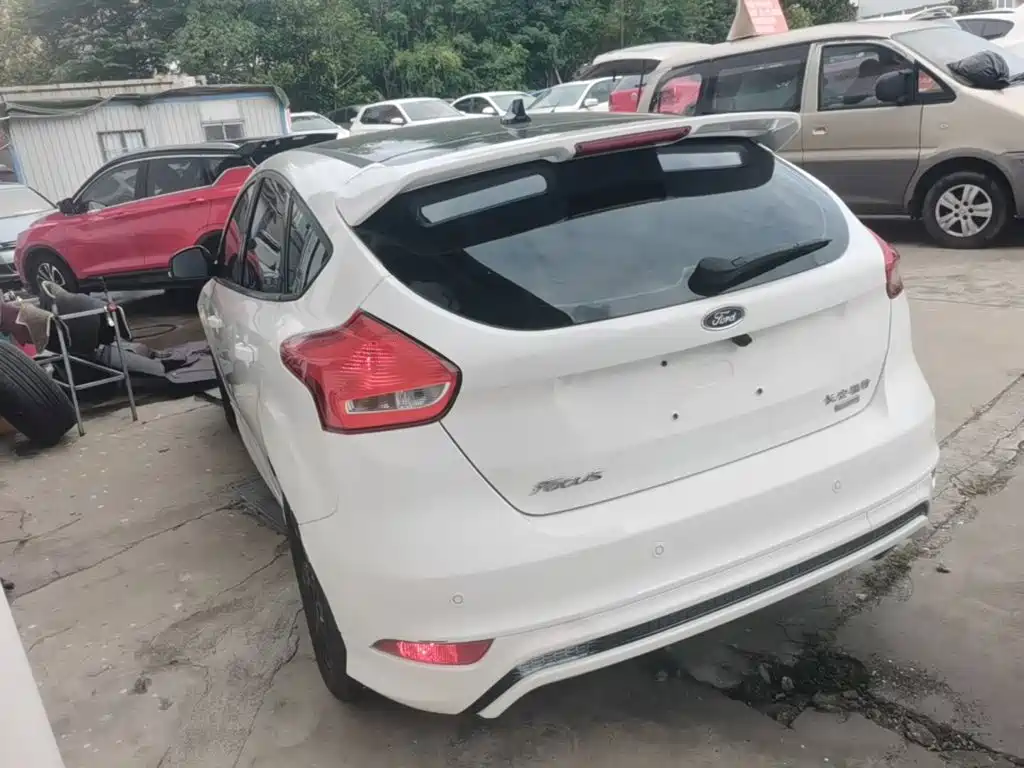 Фото 5 - Ford Focus