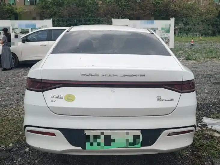 BYD Qin PLUS 2021 EV 400KM Premium Edition фото 9