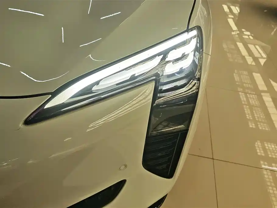 Hongqi EH7 2024 690 Pro фото 5