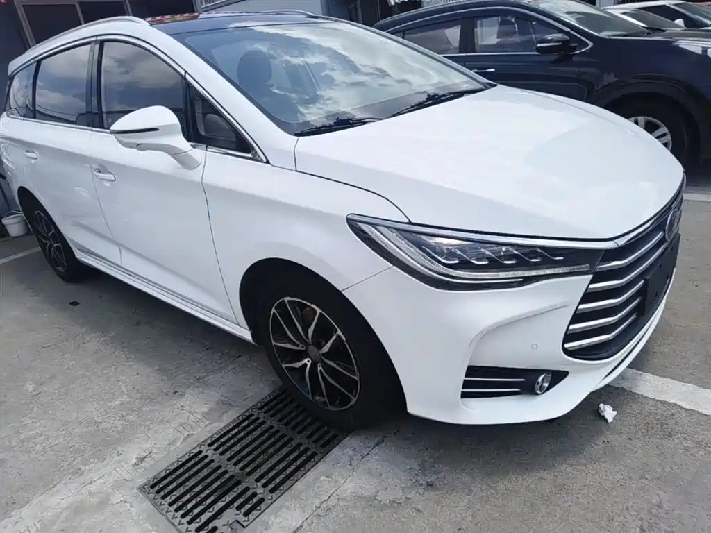 BYD Song MAX 2017 1.5T Auto Smart Connect Premium 7-seater фото 4
