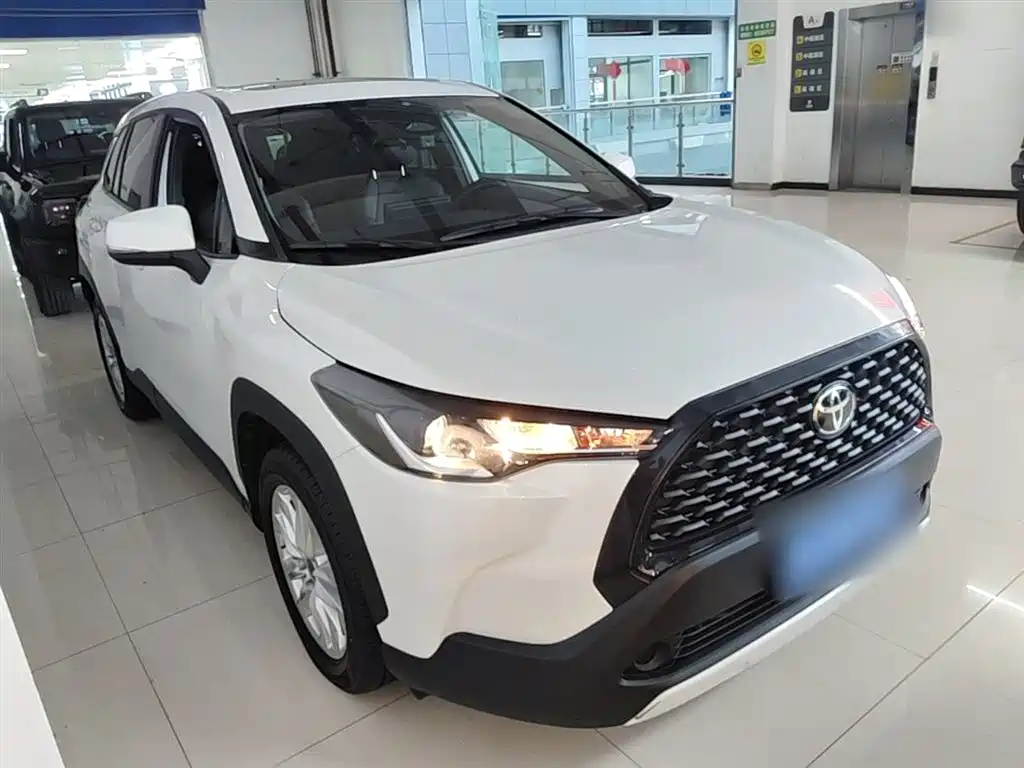 Toyota Corolla Cross 2023 2.0L Elite Edition фото 4