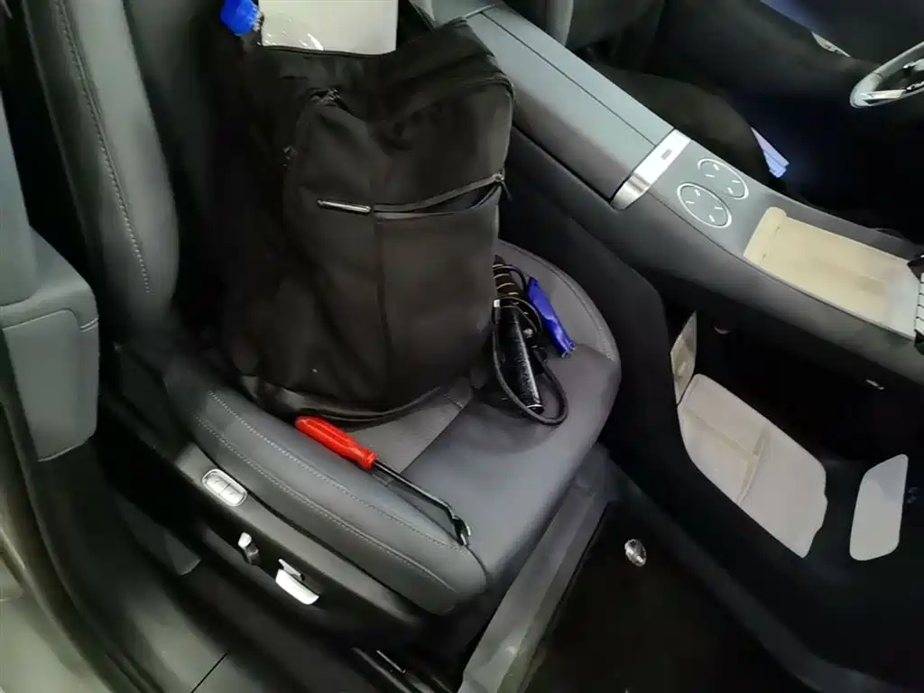 Xiaomi Auto Xiaomi YU7 2025 Extended Range RWD Edition фото 25