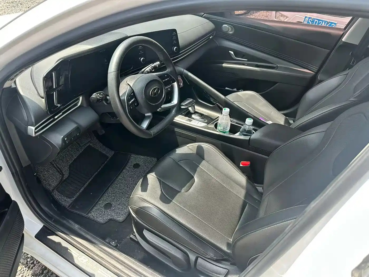 Hyundai Elantra 2021 1.5L CVT GLX Elite Edition фото 8