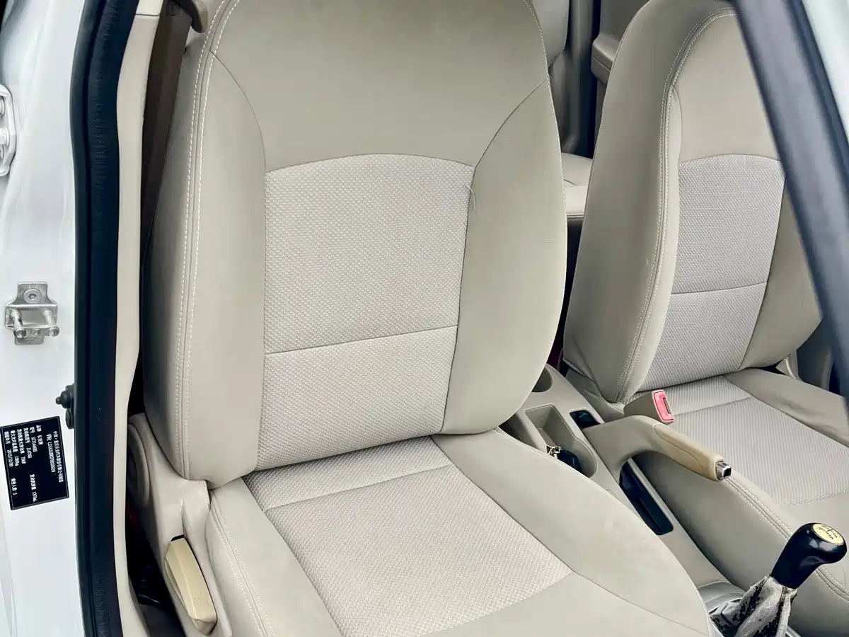 Changan Yuexiang V3 2016 2015 1.4L Manual Cozy Model China IV