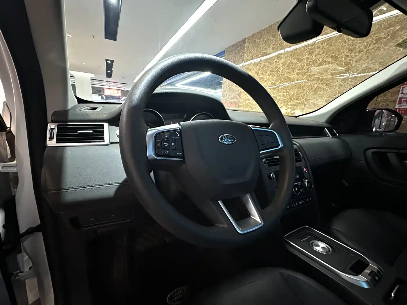 Фото 16 - Land Rover Discovery Sport