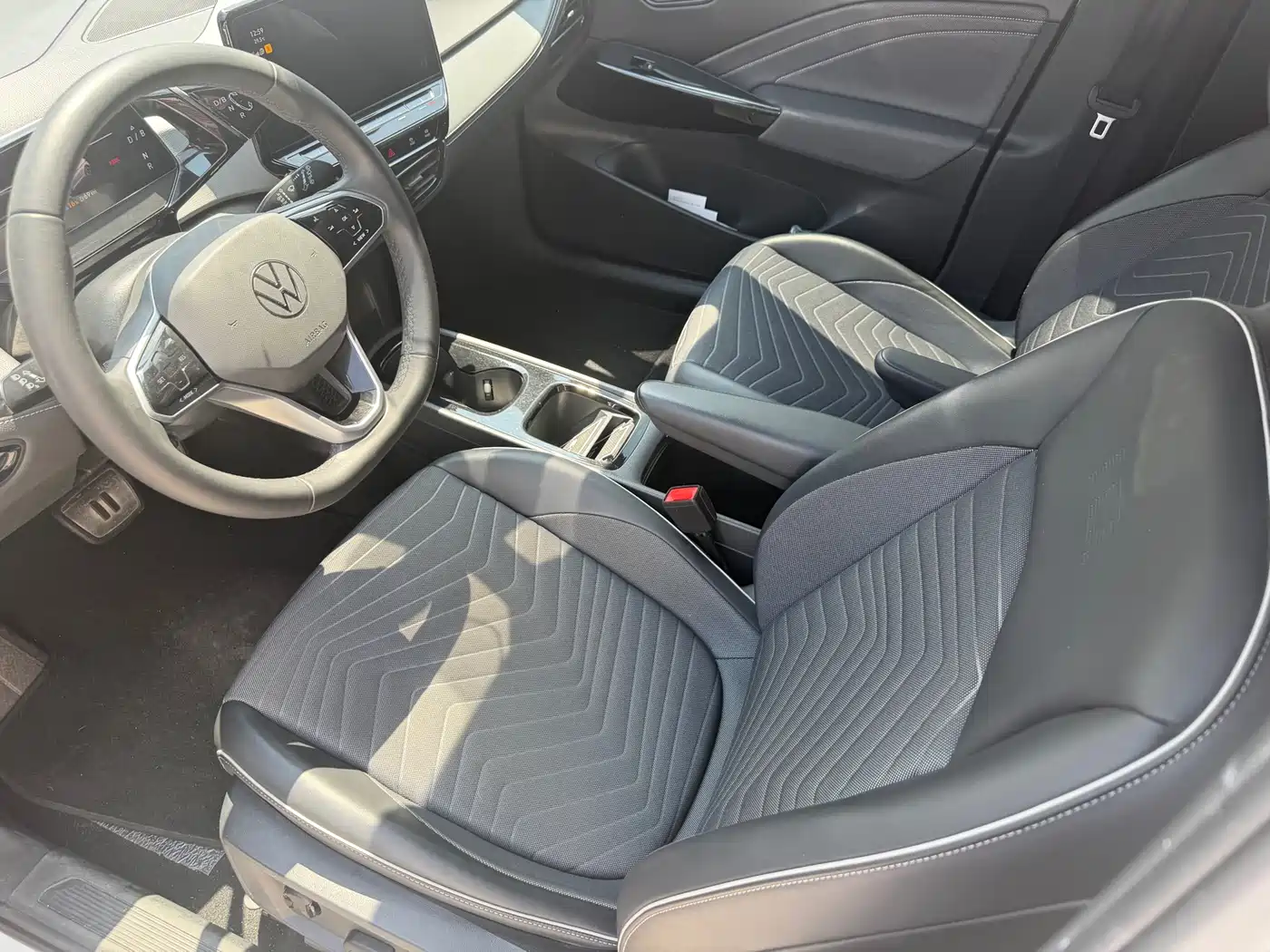 Volkswagen ID.3 2024 Outstanding Edition фото 13