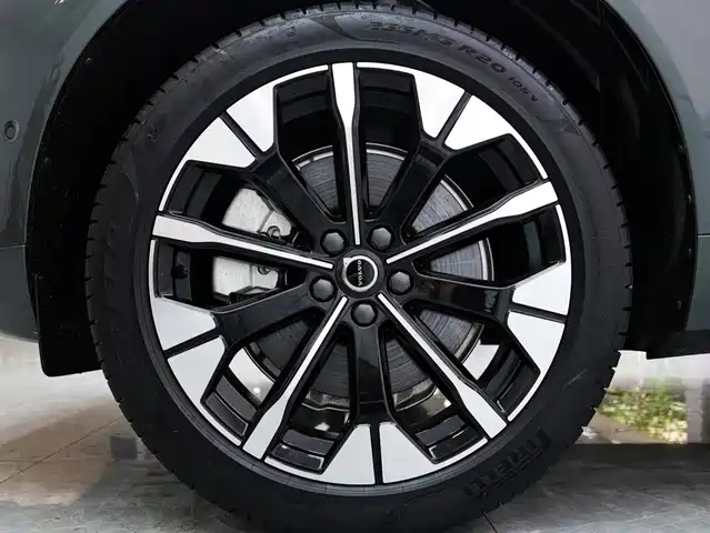 Volvo XC60 Plug-in Hybrid 2025 Plug-in Hybrid Long Range AWD Zhiyuan Luxury Edition — фото 5