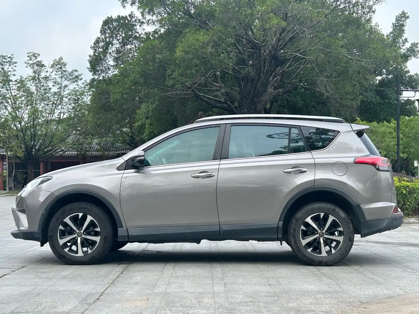 Toyota RAV4 Rongfang 2016 2.0L CVT 2WD Comfort (China V) фото 4
