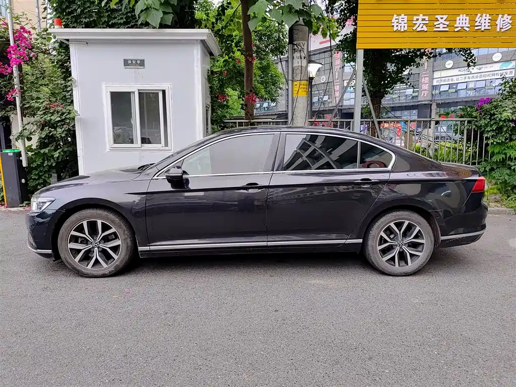 Volkswagen Magotan 2020 330TSI DSG Leading фото 3