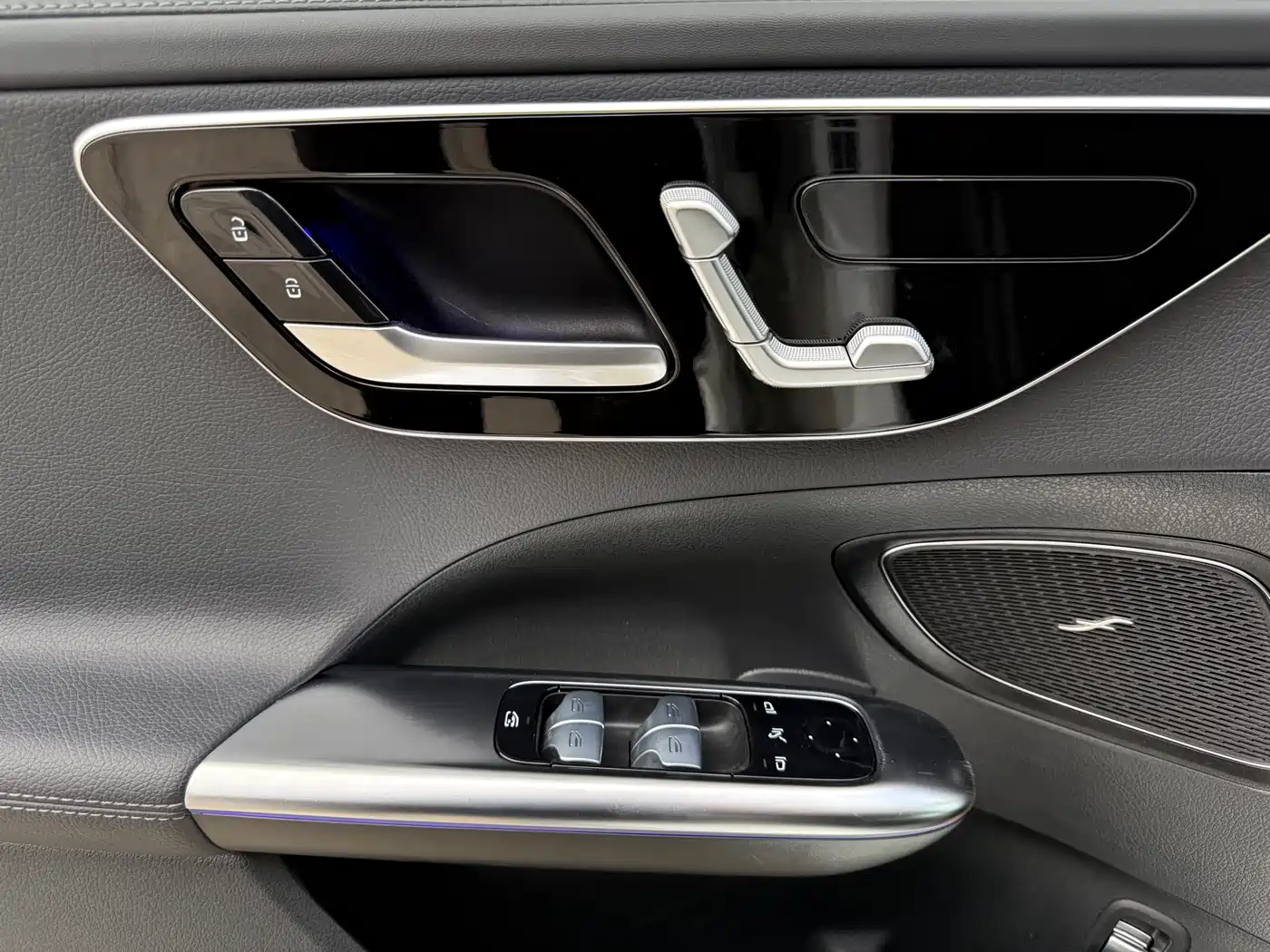 Mercedes-Benz C-Class 2023 C 260 L Sport фото 18
