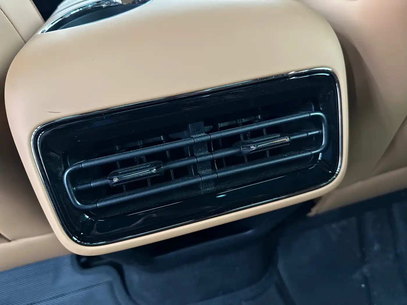 Geely Galaxy Galaxy Xingyao 8 2025 130km EM-P Starship Edition фото 23