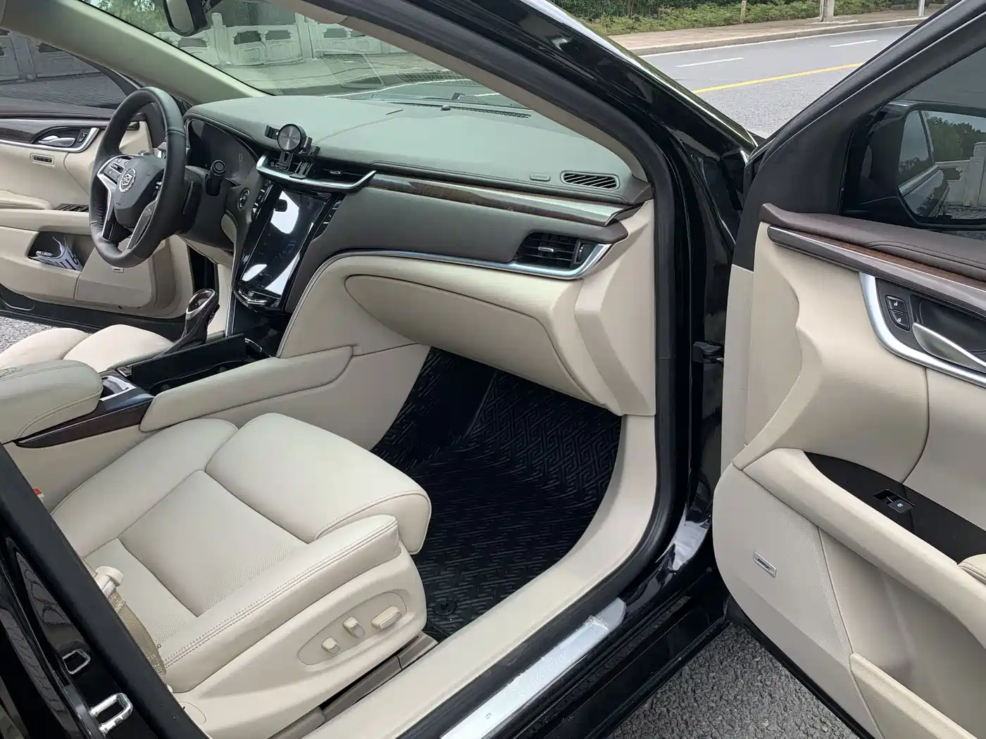 Cadillac XTS 2014 2014 28T Platinum Edition