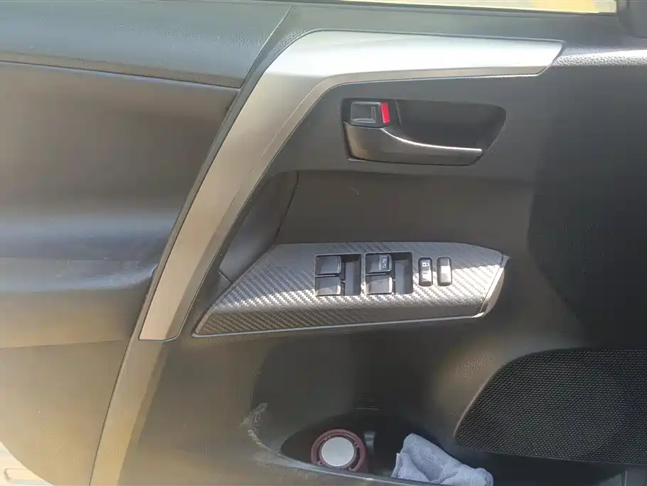 Toyota RAV4 Rongfang 2013 2.5L Auto 4WD Elite фото 7