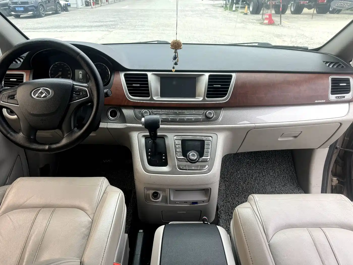 SAIC Maxus Maxus G10 2016 2.0T Automatic Executive Edition фото 9