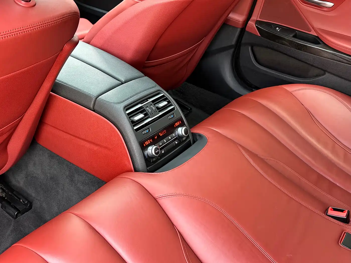 BMW 6 Series 2016 640i Gran Coupe фото 18