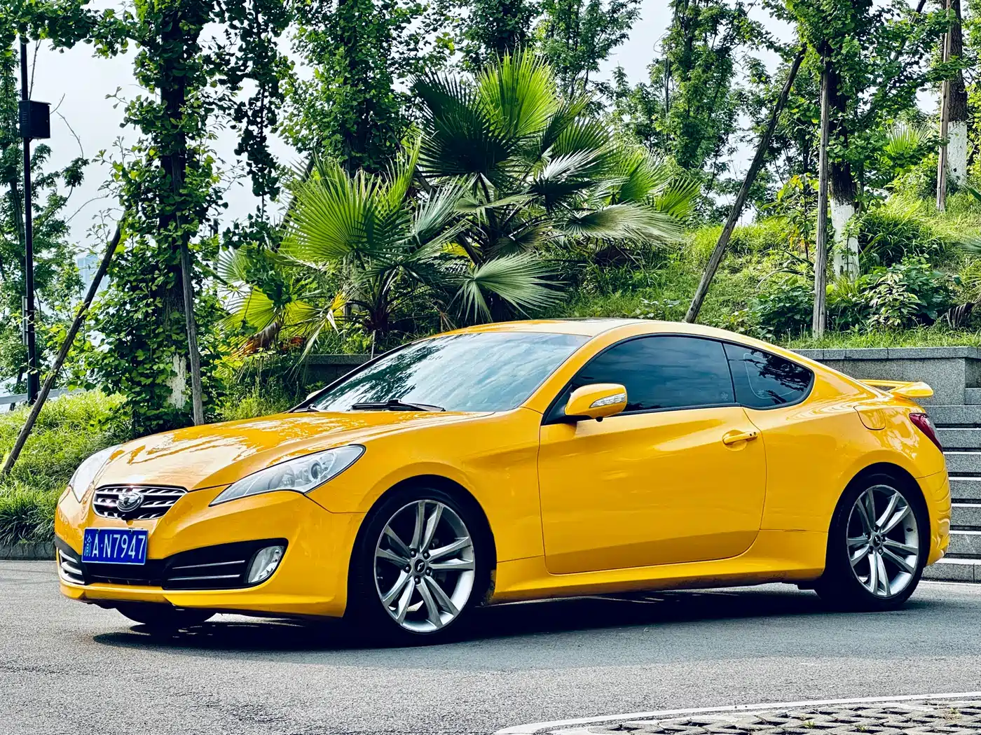 Hyundai Genesis Coupe 2012 2.0T Automatic Luxury Edition фото 3