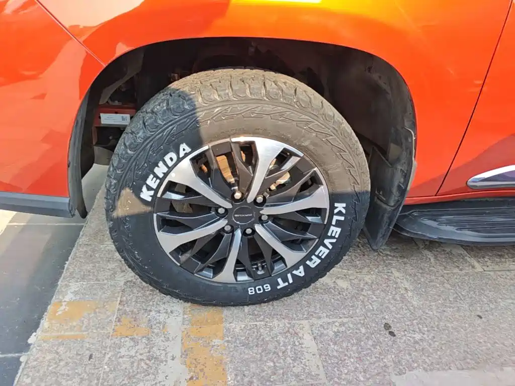 SAIC Maxus Maxus T90 2022 2021 2.0T Twin-Turbo Auto 4WD High Ground Clearance Luxury Long Bed