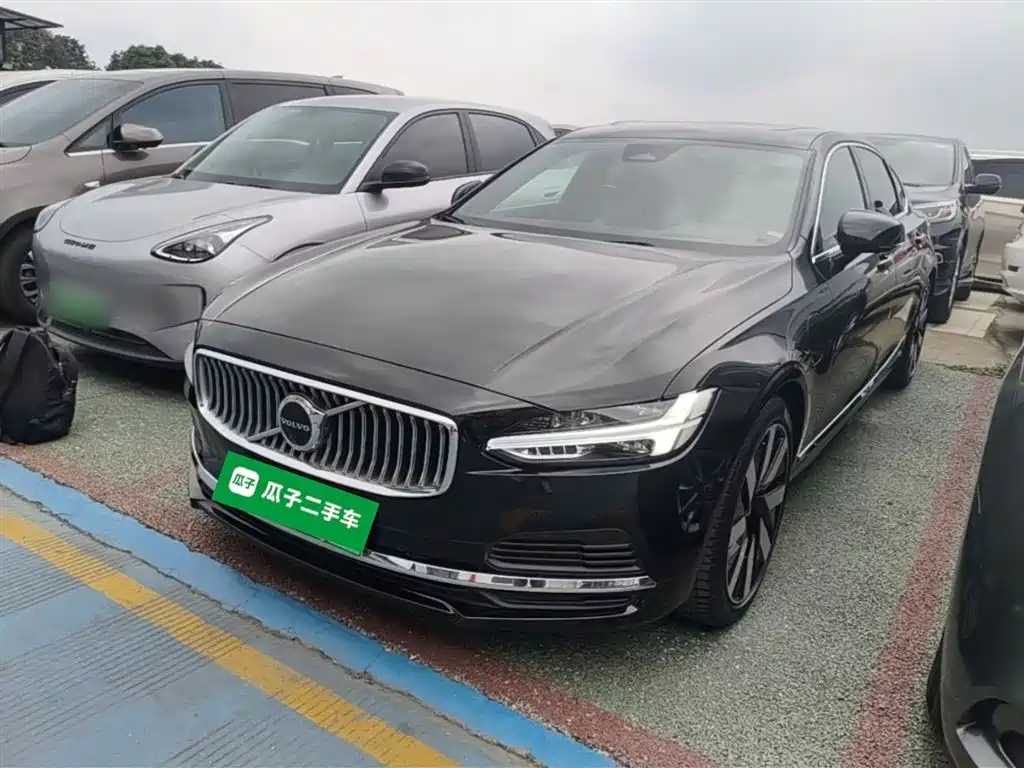 Volvo S90 Plug-in Hybrid 2024 PHEV AWD Long Range Excellence Luxury Edition
