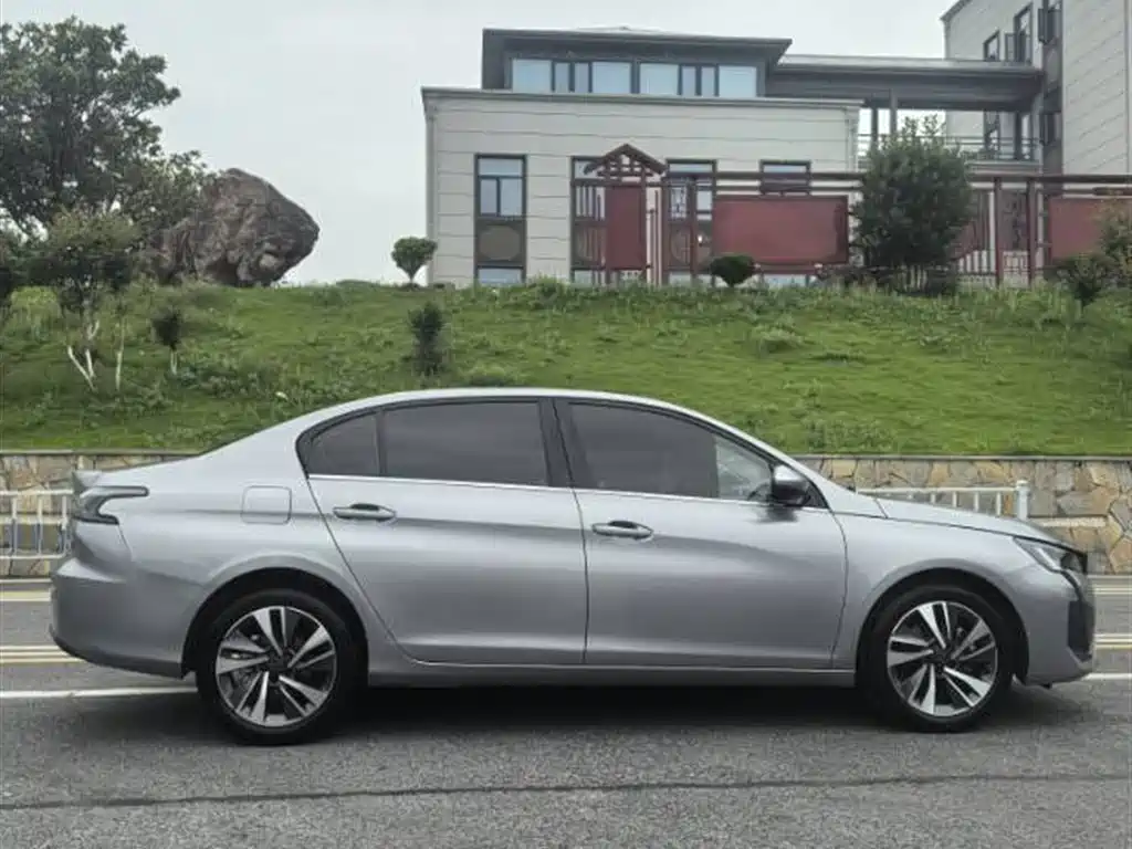 Peugeot 408 2022 1.6T Progressive Edition фото 6