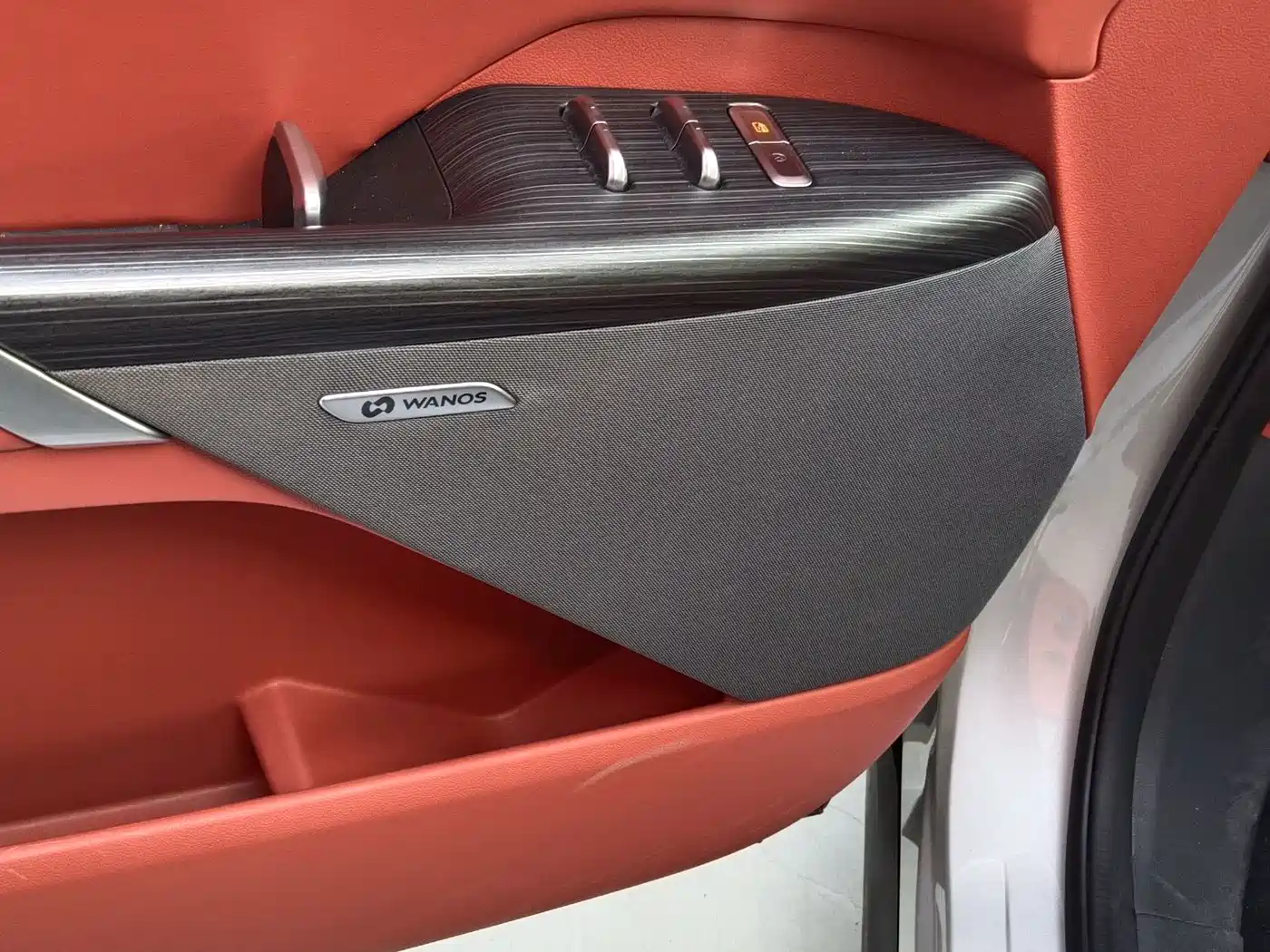 Dongfeng Yipai eπ008 2025 2025 210Max Smart Drive Edition 6-seater