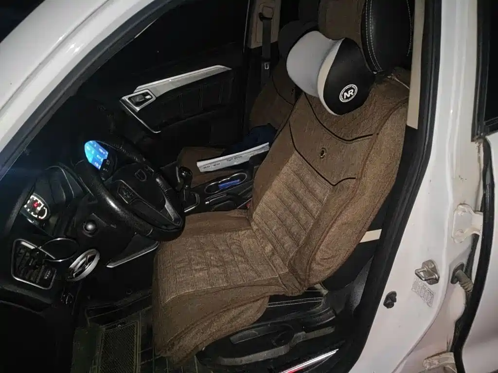 Geely Emgrand X6 2016 2016 1.8L Manual Luxury
