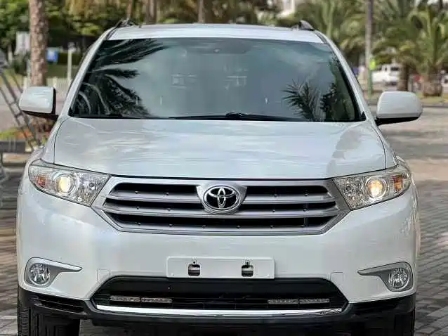 Toyota Highlander 2012 2.7L 2WD 7-Seater Luxury Edition фото 2