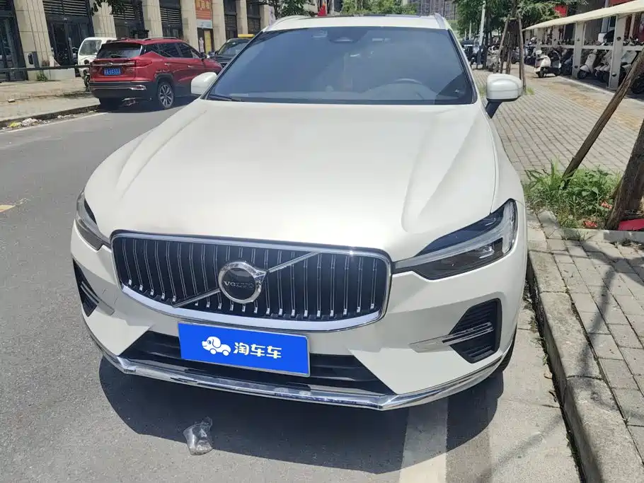Фото 2 - Volvo XC60