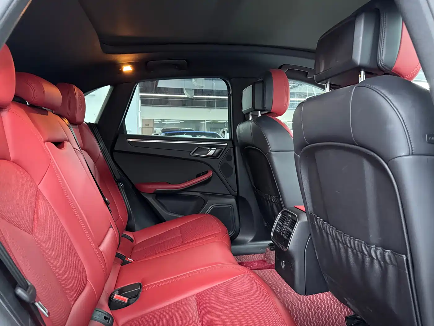 Porsche Macan 2018 Macan 2.0T фото 15