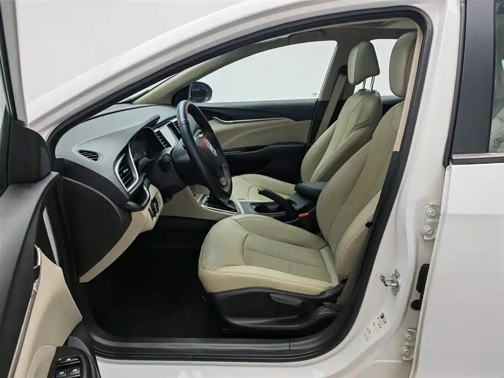 Buick Excelle 2016 15N Automatic Elite фото 10