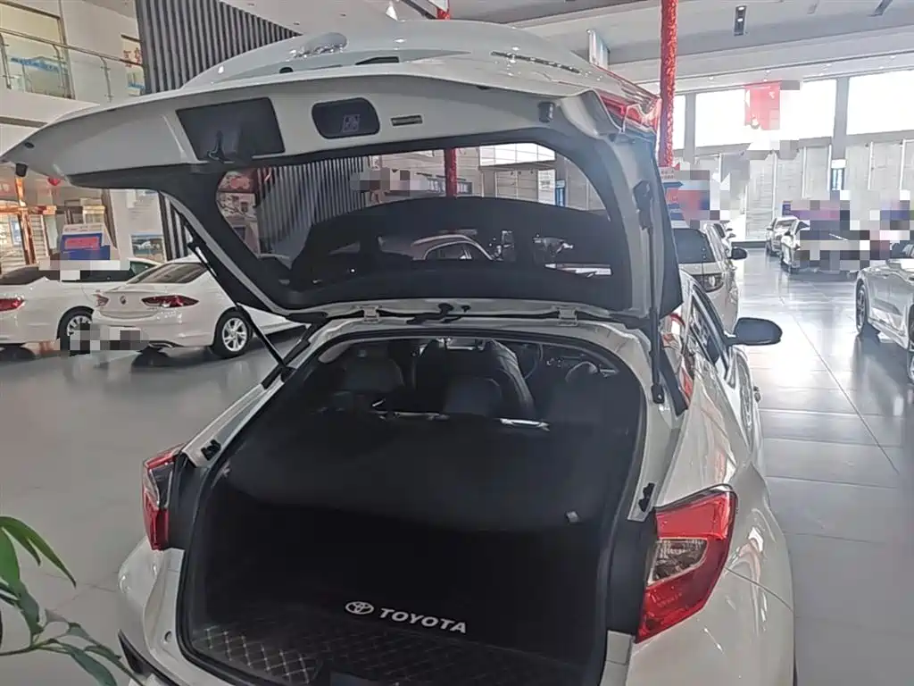 Toyota C-HR 2022 2.0L Leading Edition фото 19