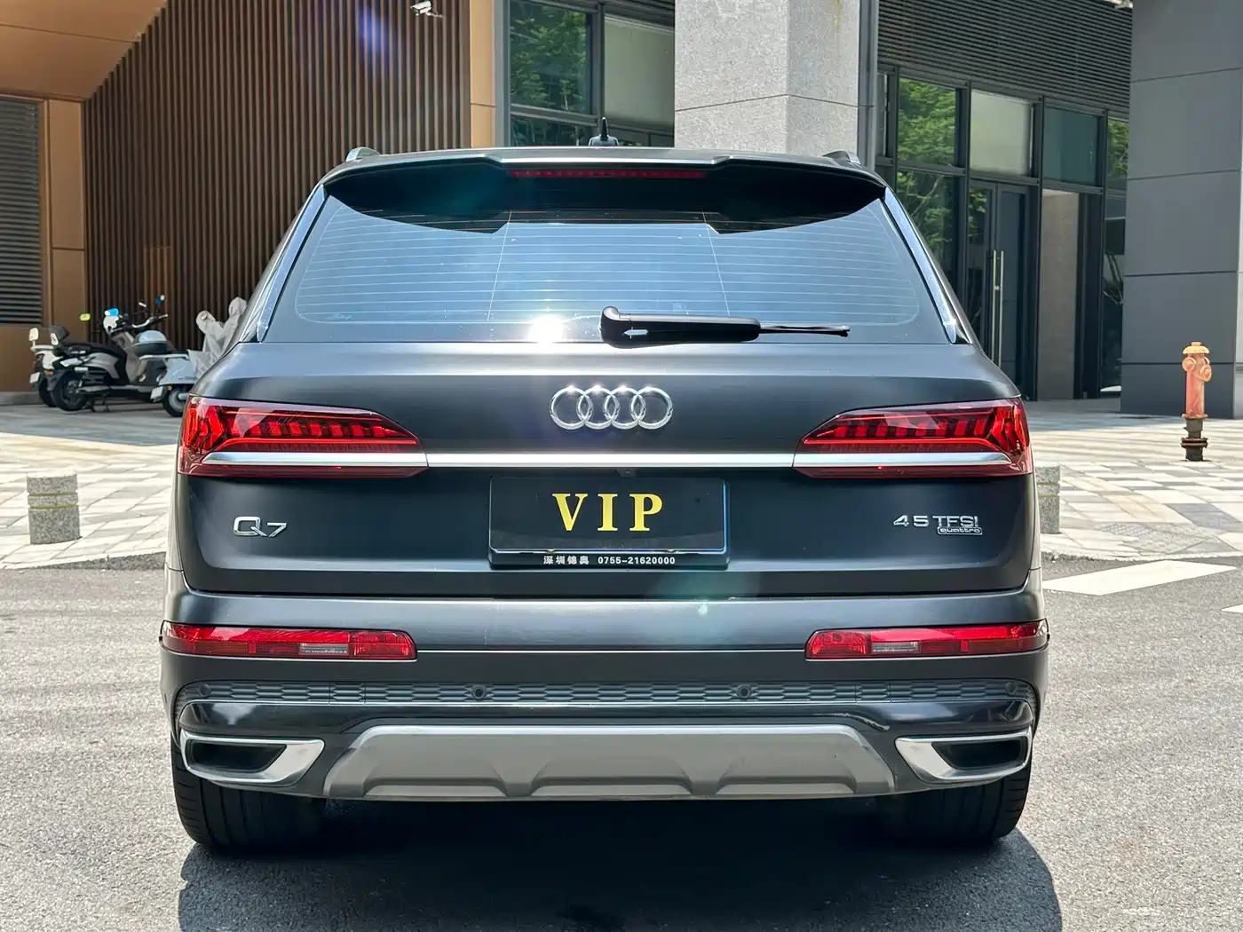 AUDI Q7