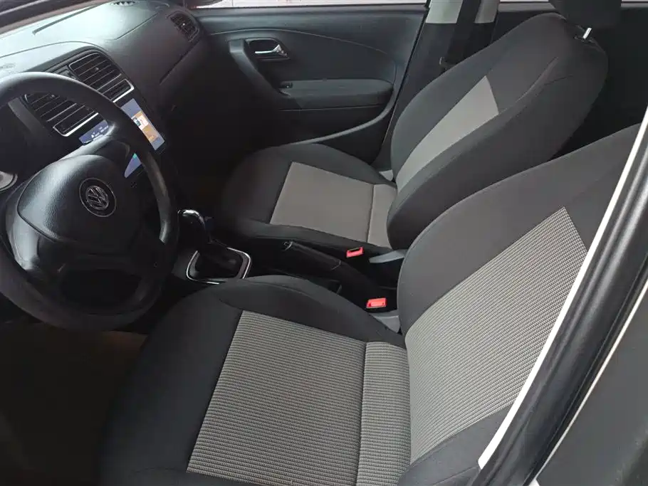 Volkswagen Polo 2018 1.5L Auto Safe Drive фото 9