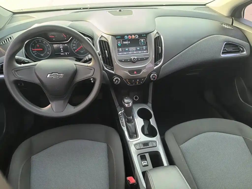 صورة 10 - Chevrolet Cruze