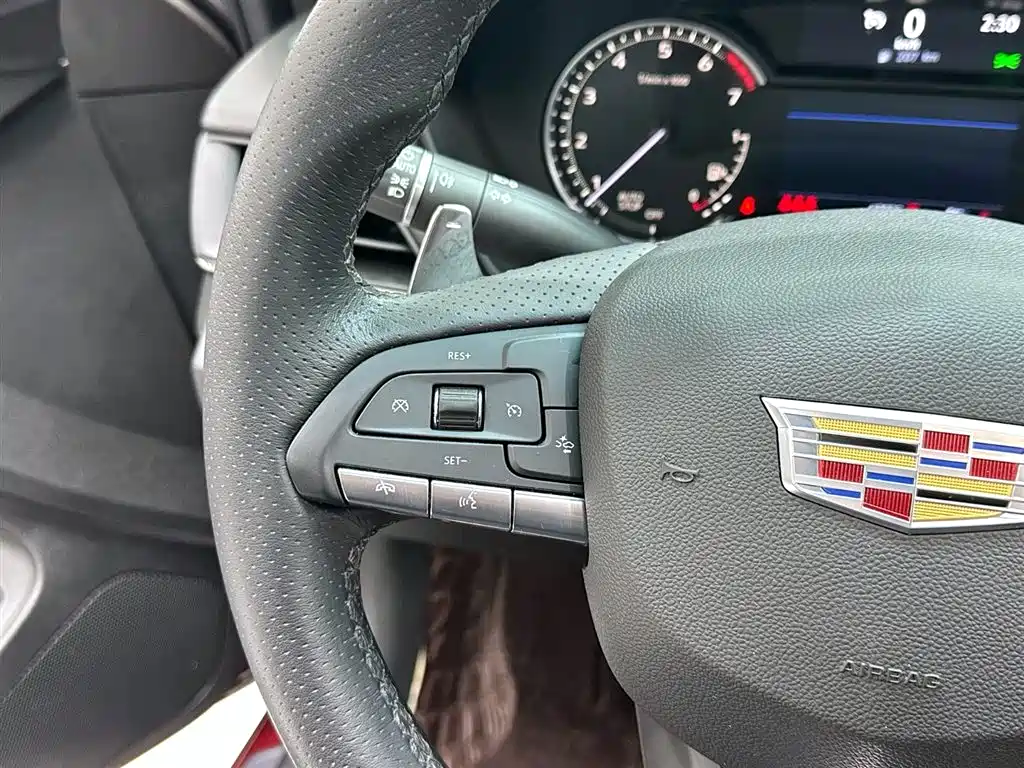 Cadillac CT4 2021 28T Premium Edition фото 17