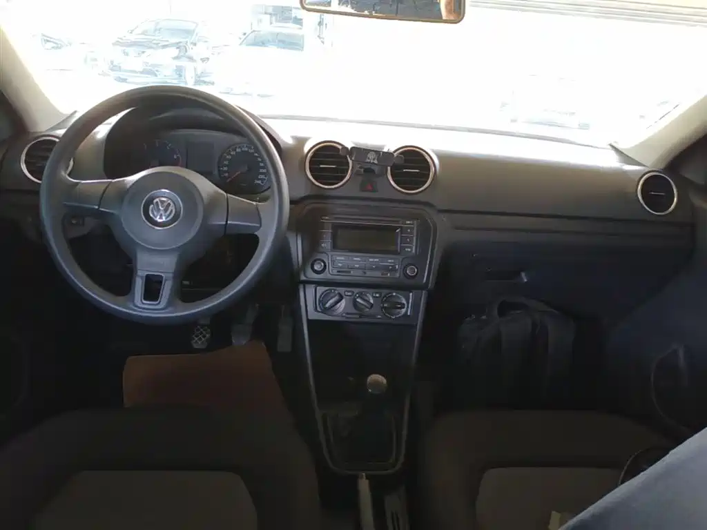 Volkswagen Jetta 2015 Quality Edition 1.4L Manual Fashion фото 10