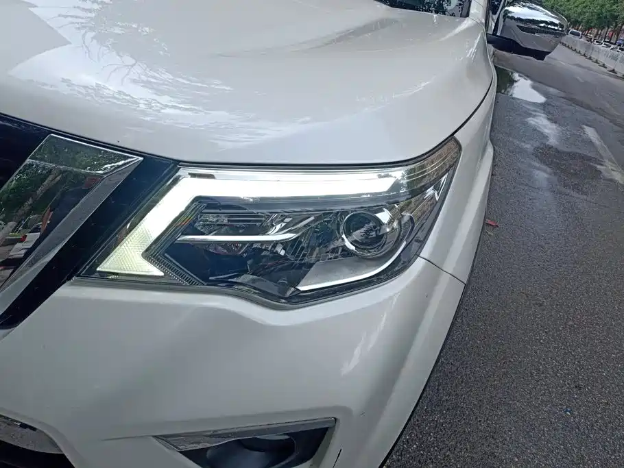 Nissan Terra 2019 2018 2.5L Automatic AWD Flagship