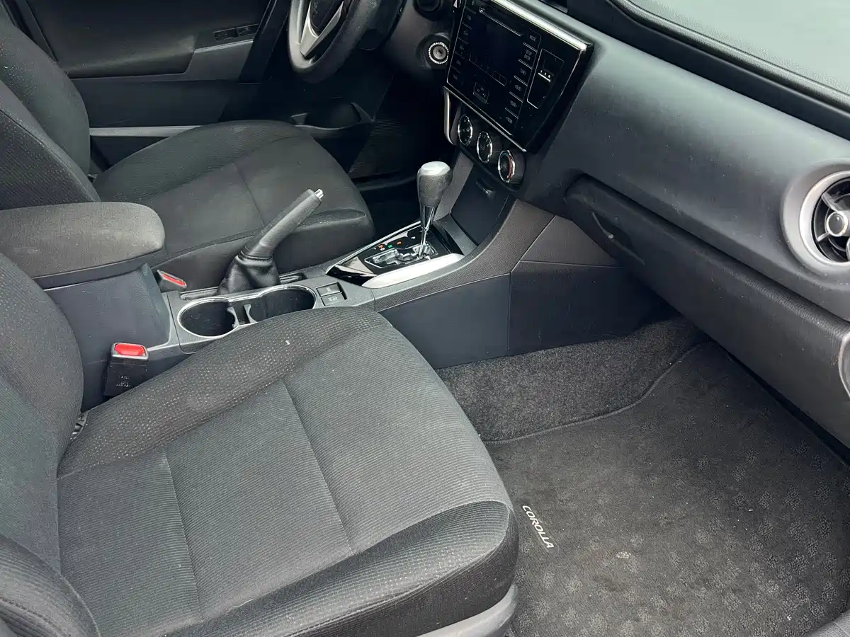 Toyota Corolla 2017 Facelift 1.2T S-CVT GL фото 11