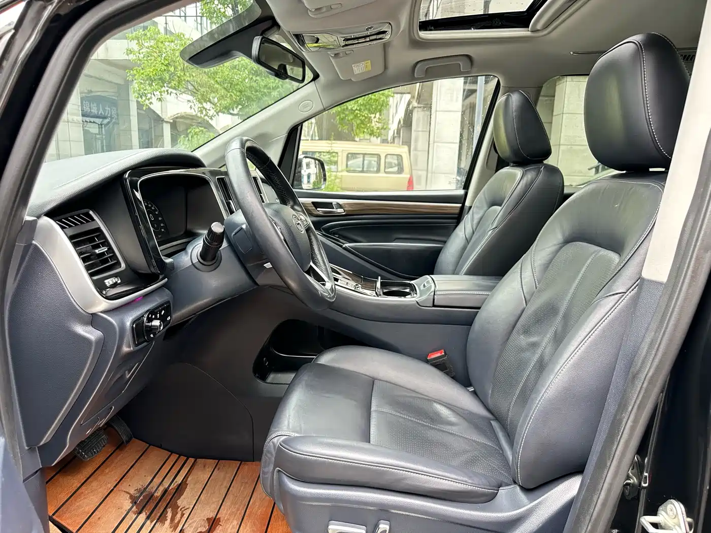 GAC Trumpchi Trumpchi M8 2021 Leading Show Series 390T Prestige Edition фото 4