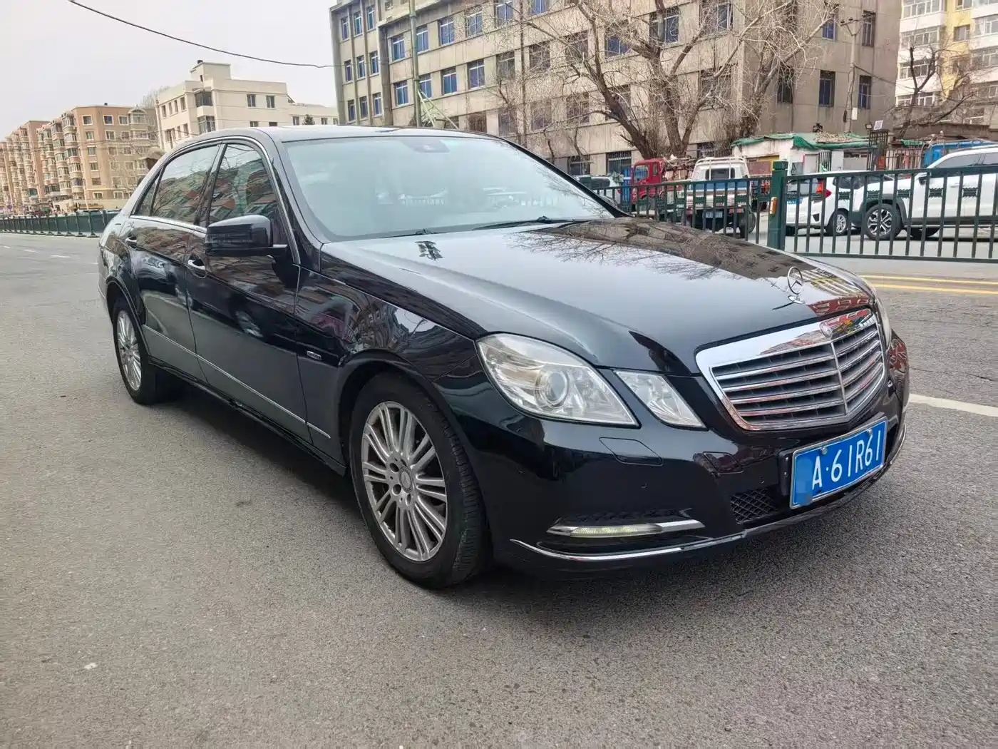 Mercedes-Benz E-Class 2011 E 260 L CGI Fashion фото 3