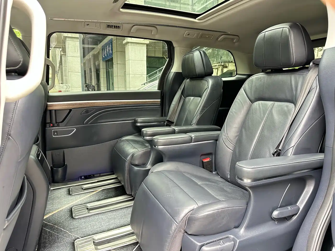 GAC Trumpchi Trumpchi M8 2021 Leading Show Series 390T Prestige Edition фото 5
