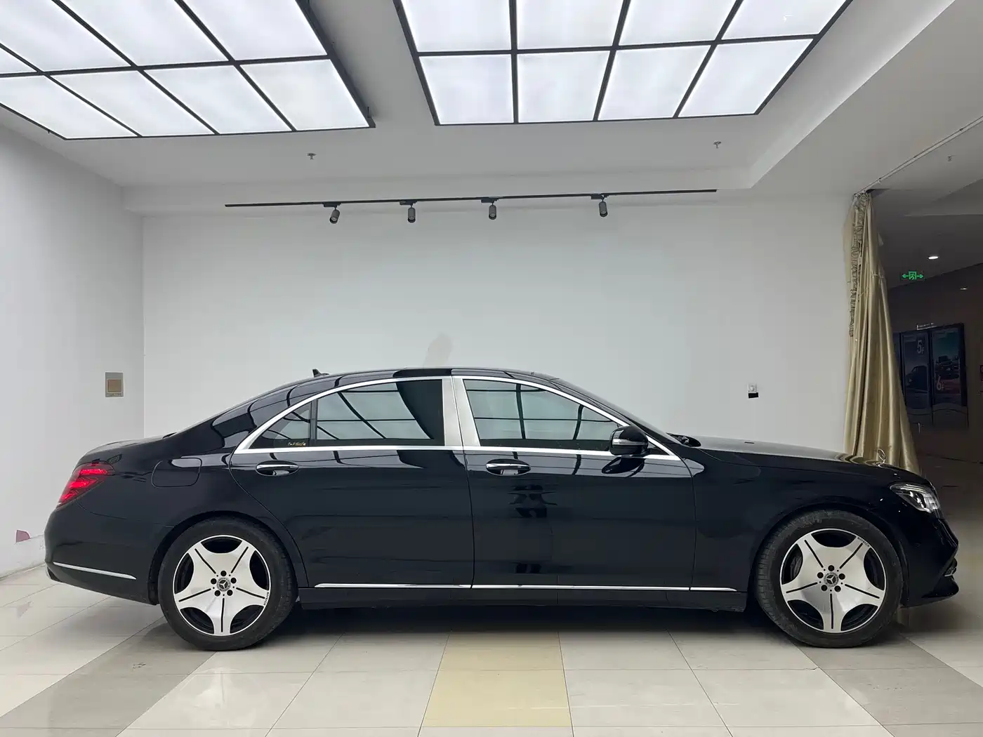 Mercedes-Benz S-Class 2019 S 320 L фото 4