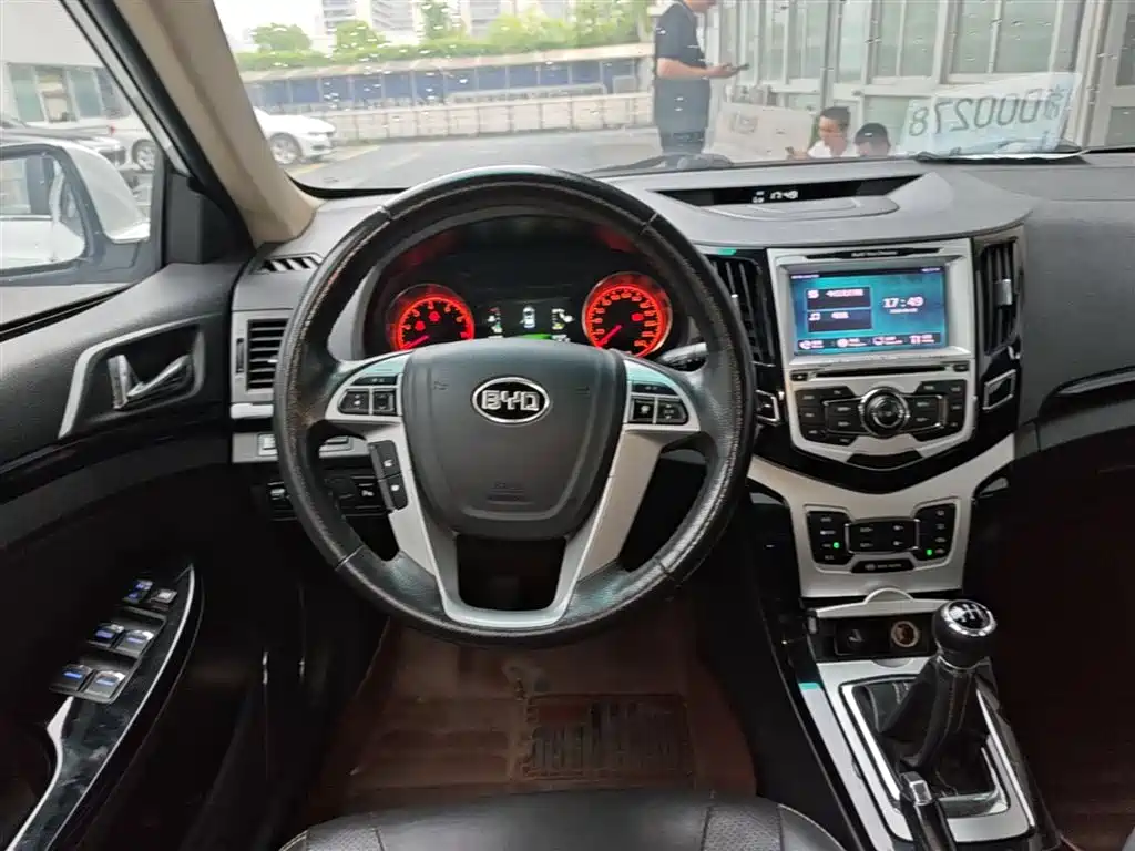 BYD Surui 2014 Model 1.5L Manual Luxury фото 17