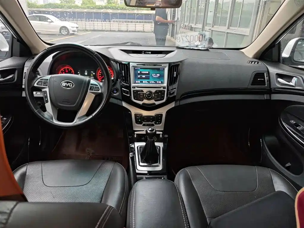 BYD Surui 2014 Model 1.5L Manual Luxury фото 16
