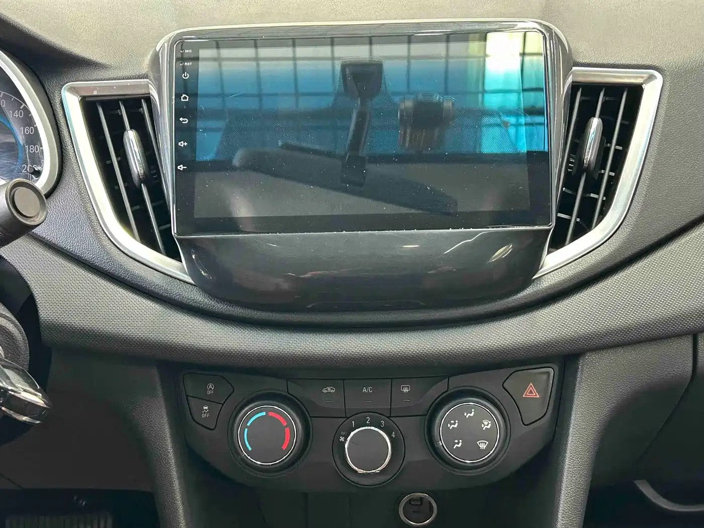 Chevrolet Cavalier 2019 320 Auto Sunroof Enjoyment Edition фото 18