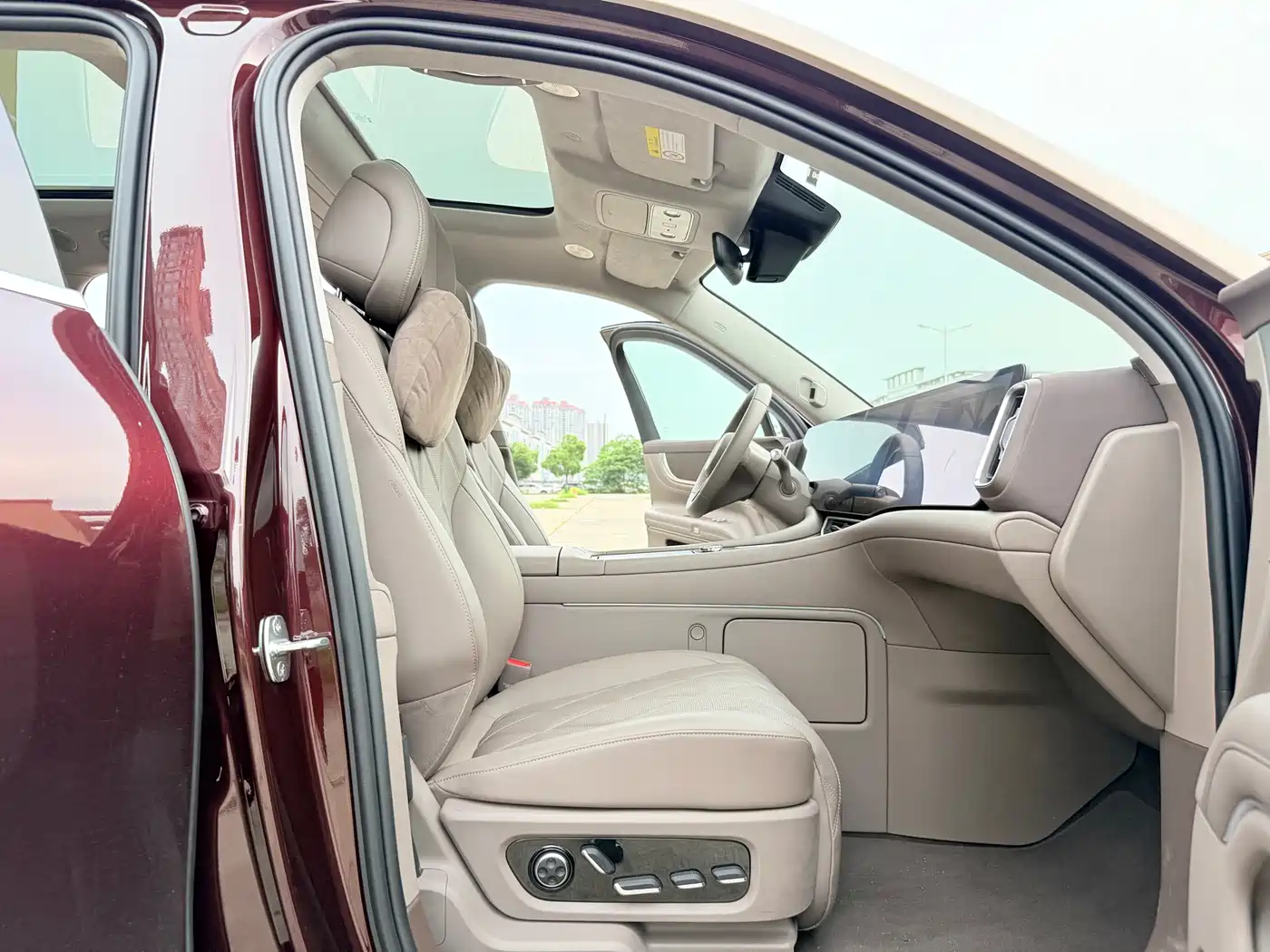 AITO Wenjie AITO M9 2025 Extended Range Ultra 52kWh 6-Seater фото 6