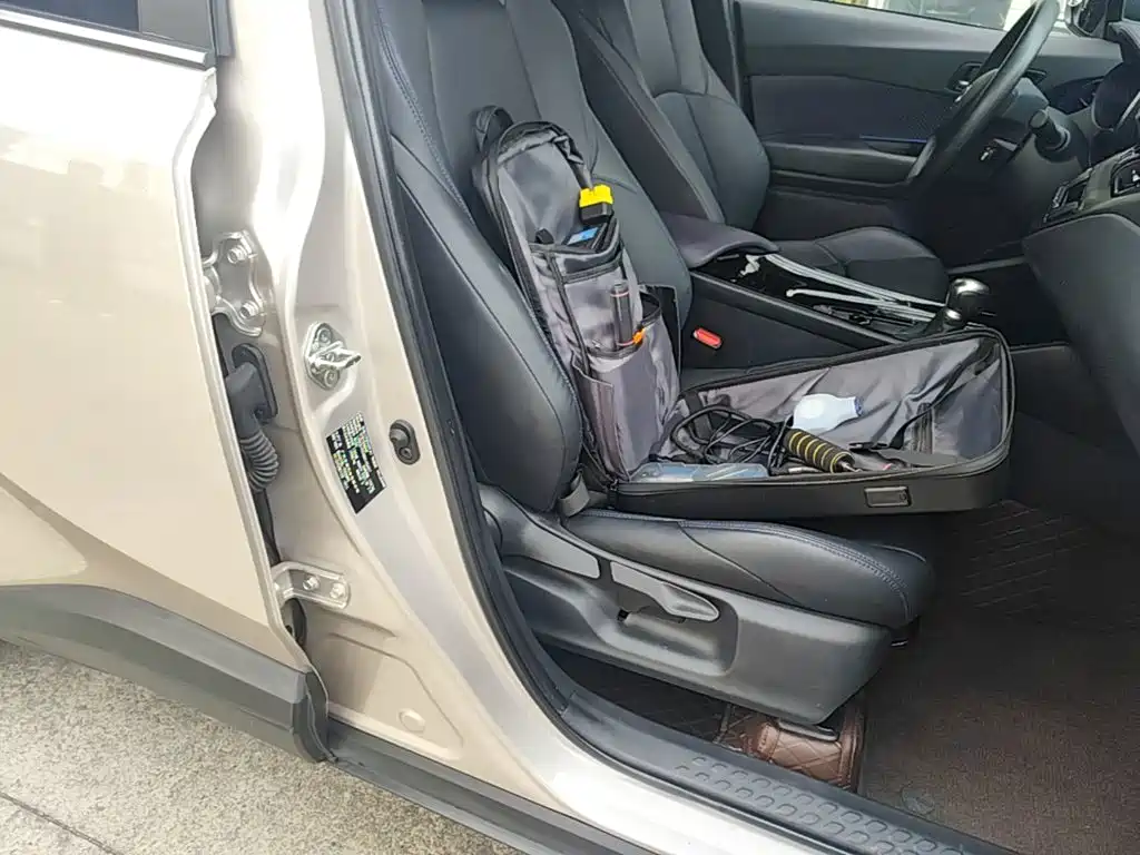 Toyota C-HR 2021 2020 Model 2.0L Leading