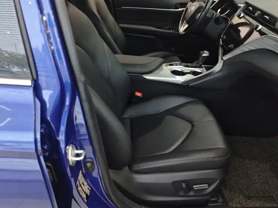 Toyota Camry 2019 Hybrid 2.5HG Luxury Edition China V фото 8